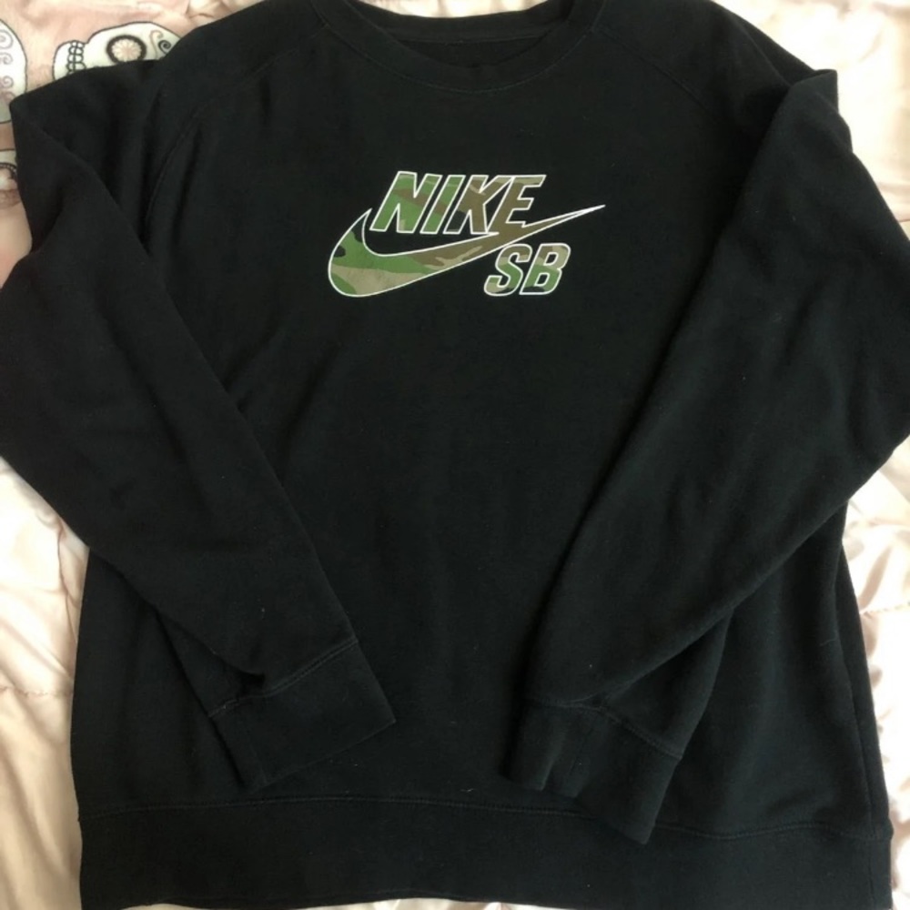Nike crewneck